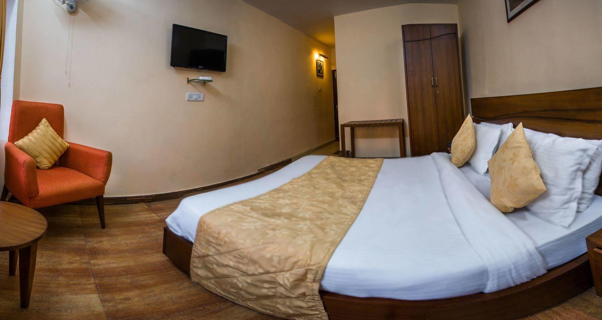 Himalaya Hotel Nainital Buitenkant foto