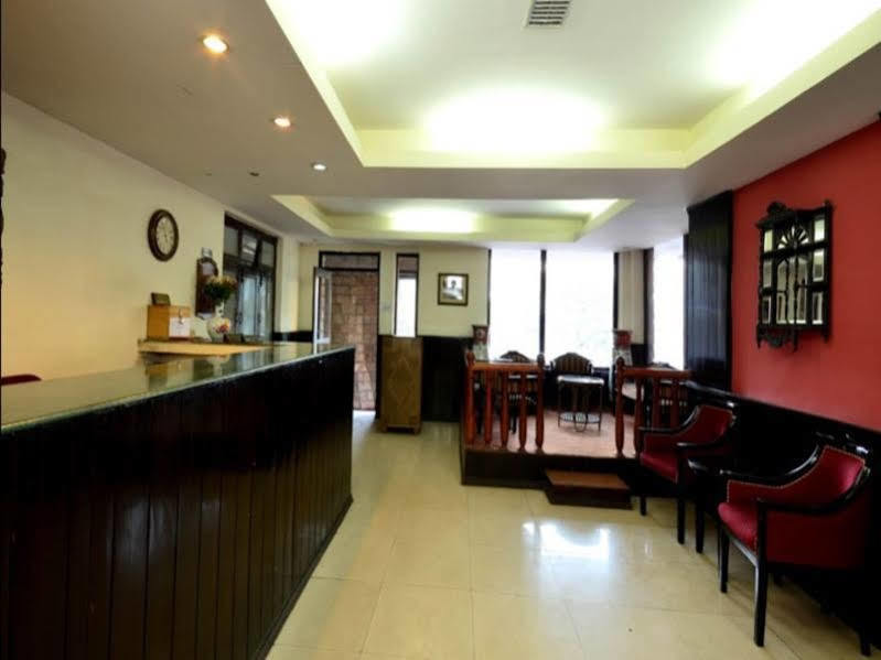 Himalaya Hotel Nainital Buitenkant foto